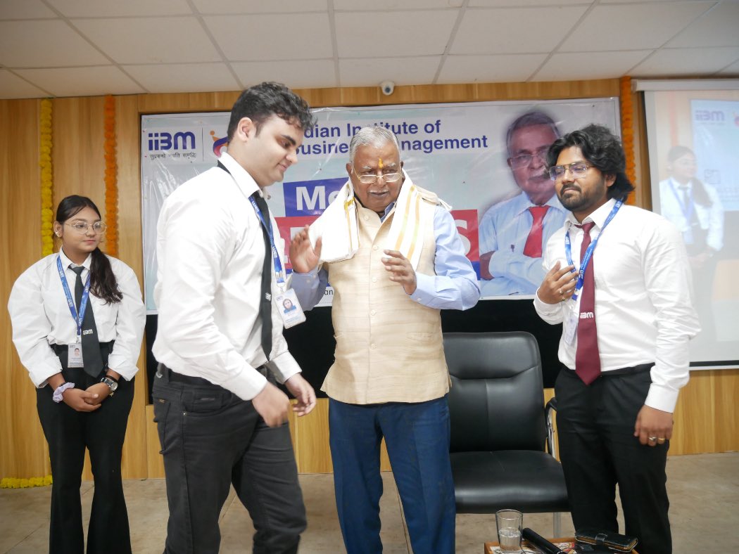 Padma Shri Dr. R.N. Singh Inspires Students at IIBM's “Meet the Leader” Session